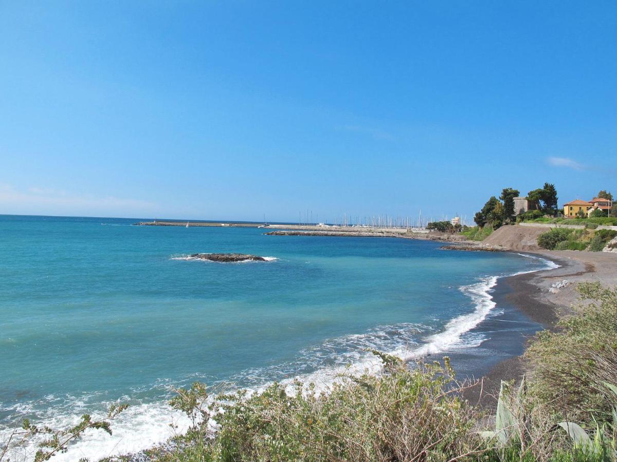 Apartment Belle Vue By Interhome Santo Stefano al Mare Exterior foto